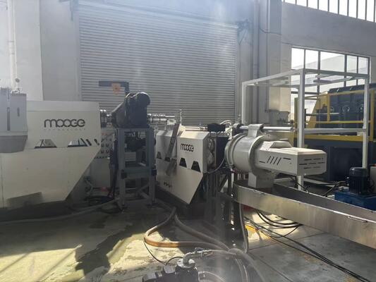 Plastic Recycling Single Screw Extruder Machine Granulator PP PE LDPE LLDPE Plastic Film Pelletizing Line With Laser Filter