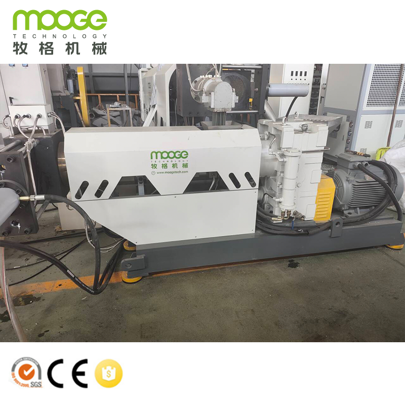 High Capacity Waste Bottles Flakes Plastic Recycling Granulator Hard Tooth Surface Gear Box Granulating Machine