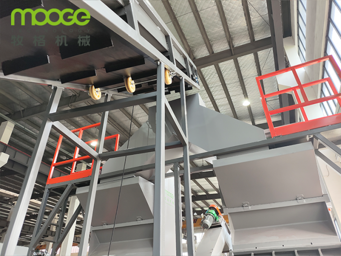 Feststehender Klingen-Flaschenzerkleinerer für 4 Abfall-Plastikflaschen zur Online-Unterstützung beim Recycling 3