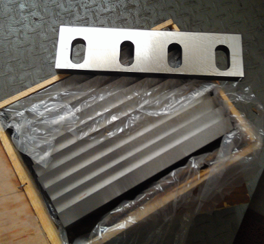 Feststehender Klingen-Flaschenzerkleinerer für 4 Abfall-Plastikflaschen zur Online-Unterstützung beim Recycling 14